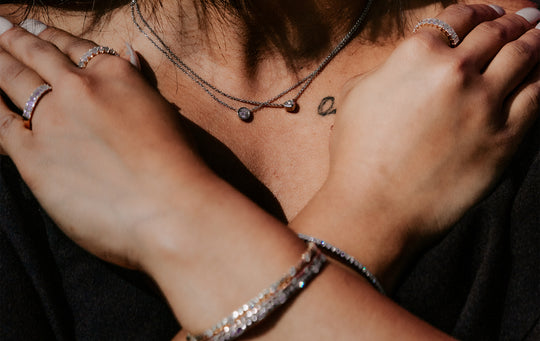 6 Awesome Jewelry Gift Ideas for Wife, for New Year Party