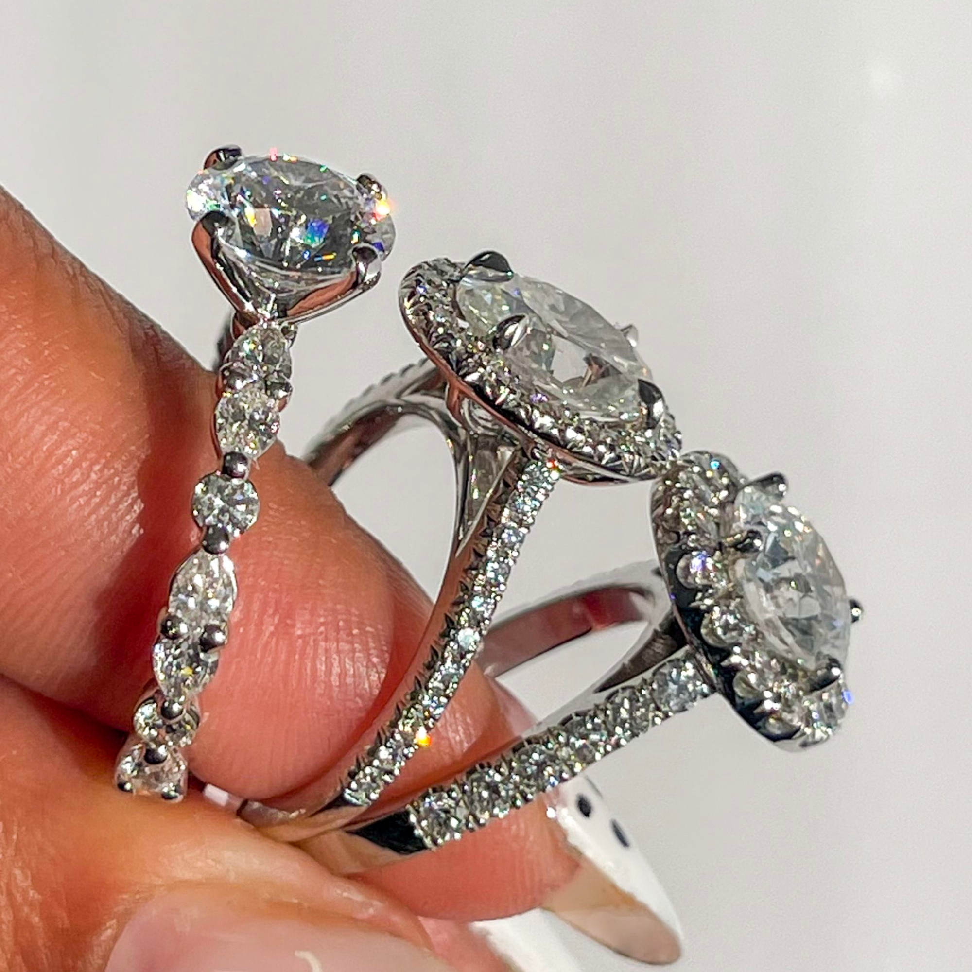 Heartfelt Brilliance: Designing Customized Diamond Jewelry for Your Loved One