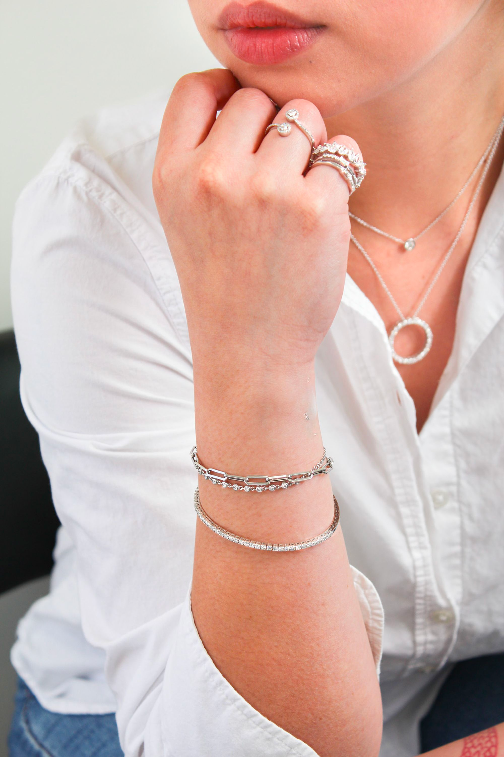 How to Wear Diamond Jewelry to Work: Balancing Elegance and Professionalism