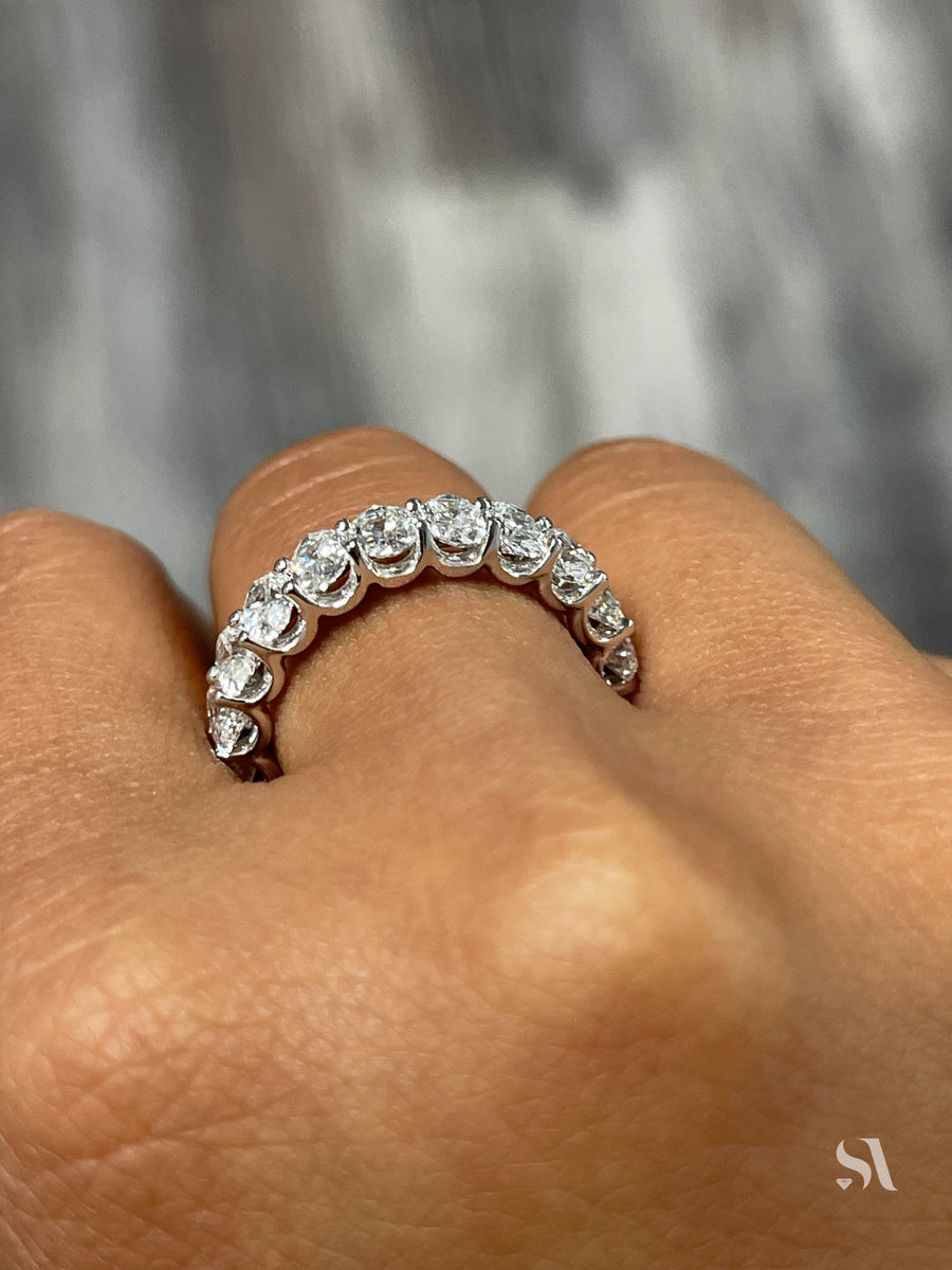 U-prong Oval Diamond Gold Band 