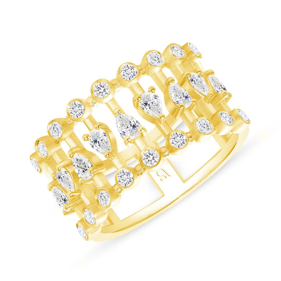 18k Yellow Gold Pear Shaped Diamond Band